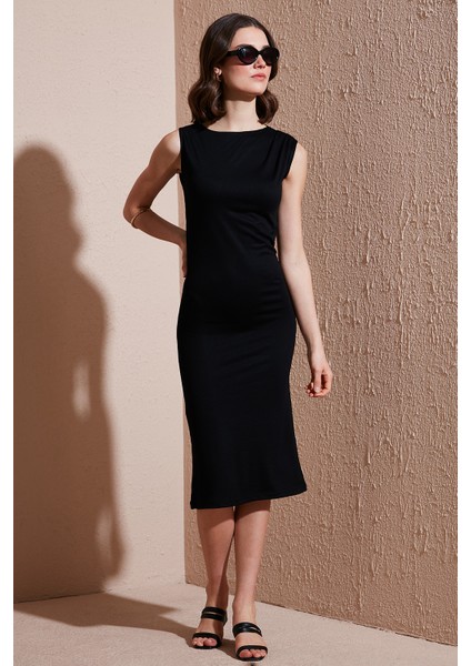 Slim Fit Bisiklet Yaka Kolsuz Midi Boy Elbise Bayan Elbise 5866251
