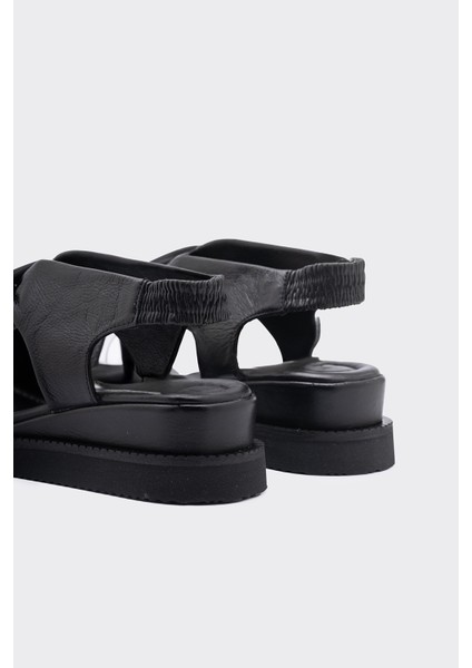 Wonder Siyah Deri Kadın Sandalet modelleri