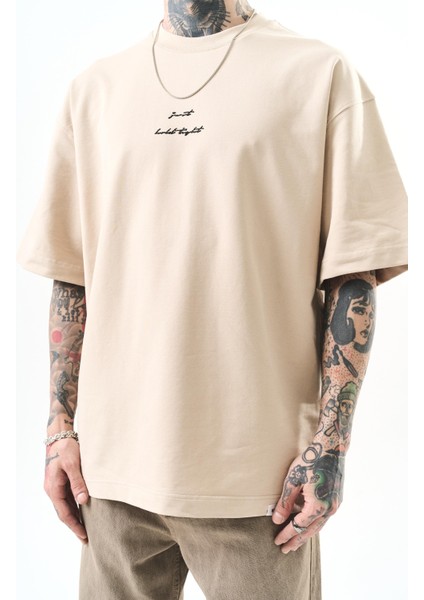 Erkek Just Hold Nakışlı Oversize T-Shirt Bej indirimleri