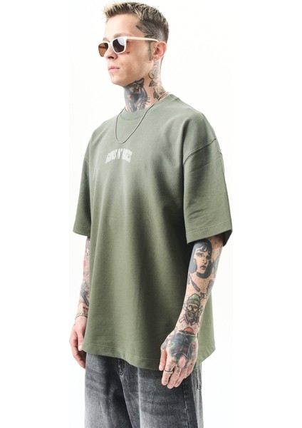 Erkek Guns Roses Baskılı Oversize T-Shirt Haki modelleri
