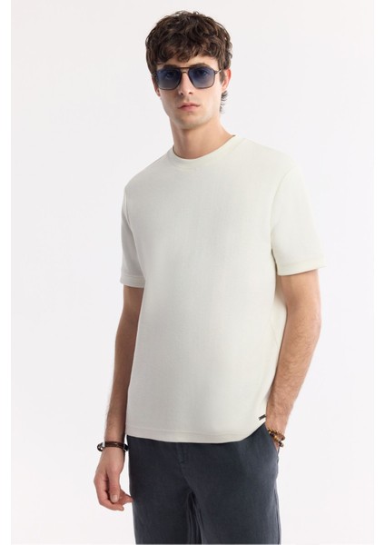 Erkek Ekru Bisiklet Yaka Pamuklu Jakarlı Elastan T-shirt A51y1012 indirimleri