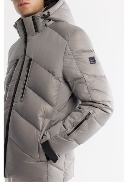 Erkek Gri Çıkma Kapüşonlu Su İtici Rüzgar Geçirmez Kaz Tüyü Şişme Kayak Montu A42Y6158