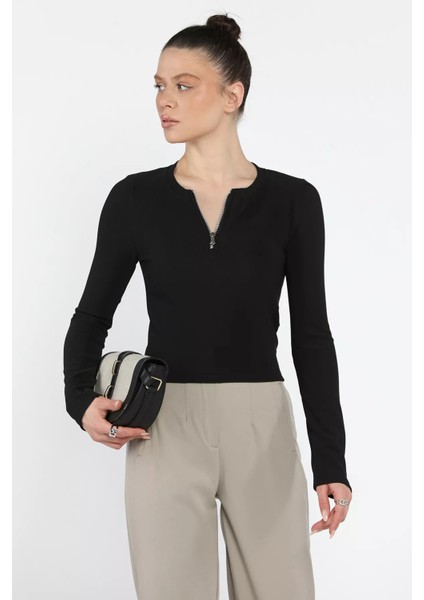 Kadın Yarım Fermuarlı Crop Body Bluz