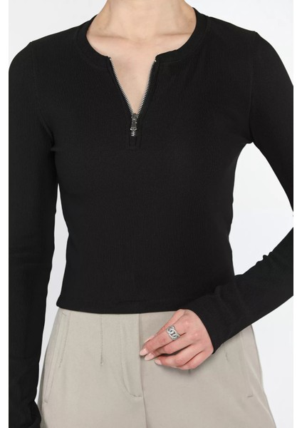 Kadın Yarım Fermuarlı Crop Body Bluz