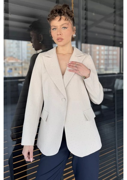Taş Detaylı Kadın Tarz Blazer Ceket