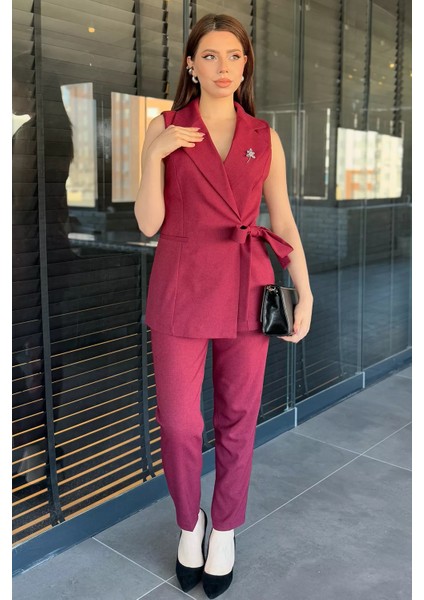 Kadın Broş Detaylı Yelek Pantolon Ikili Takım