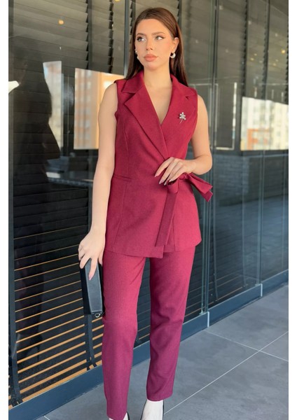 Kadın Broş Detaylı Yelek Pantolon Ikili Takım