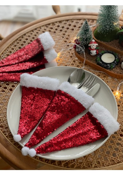Mady Aksesuar Yılbaşı Kaşıklık Servis -Noel Baba Şapka Figürlü Sofra Sunum Dekorasyonu 6’lı Set