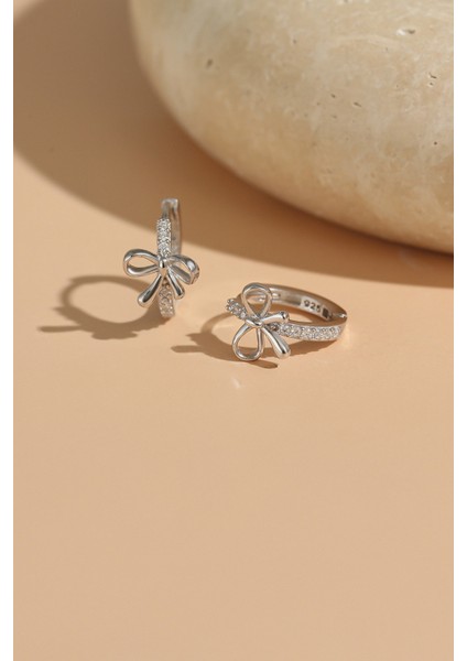 Kadın 925 Ayar Gümüş Zirkon Taşlı Küpe modelleri