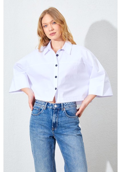 Kadın Beyaz Düşük Kol Çımalı Crop Poplin Gömlek