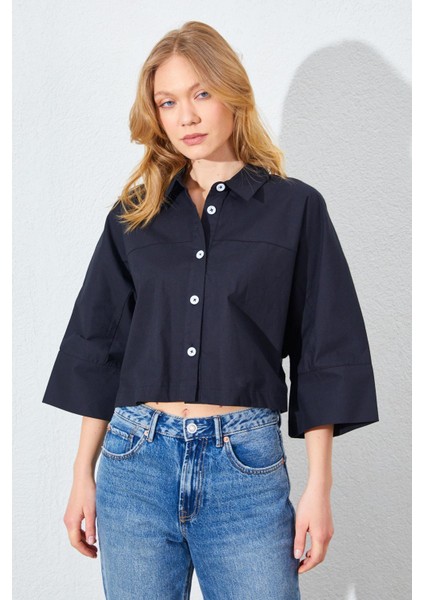 Kadın Siyah Düşük Kol Çımalı Crop Poplin Gömlek fırsatları