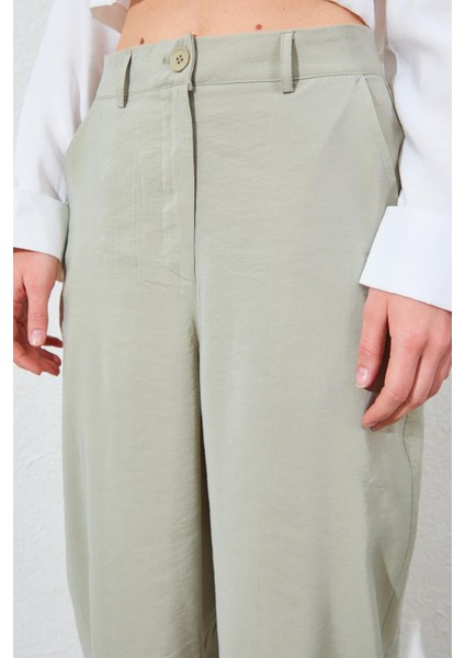 Kadın Çağla Paça Düğmeli Modal Kumaş Pantolon