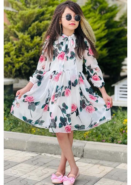Kız Çocuk Yakası Bağlama Detaylı Üzeri Gül Desenli Piliseli Beyaz Elbise