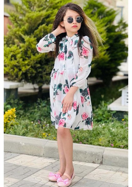 Kız Çocuk Yakası Bağlama Detaylı Üzeri Gül Desenli Piliseli Beyaz Elbise