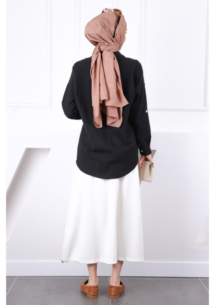 Siyah Kolu Katlı Düğmeli Keten Gömlek fırsatları