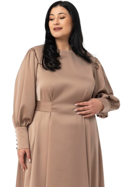 Büyük Beden Büzgülü Kollu Kuşak Detaylı Uzun Saten Vizon Elbise fırsatları