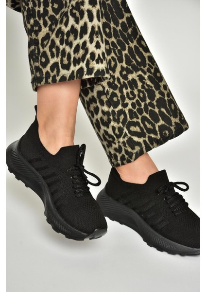 U239004004 Siyah Kumaş Spor Ayakkabı Sneakers fiyatları
