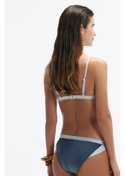 Şerit Detaylı Bikini Üst