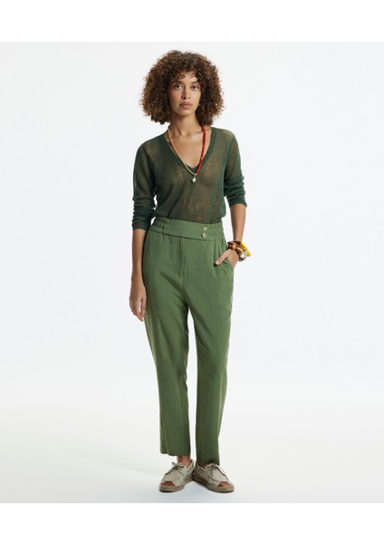 Düz Kesim Beli Lastikli Düğme Detaylı Pantolon fiyatları