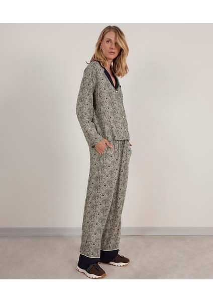 Kontrast Detaylı Pijama Üstü
