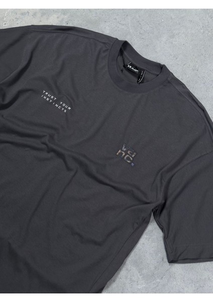 Vanc. Oversize Trust Your Instincts T-Shirt
