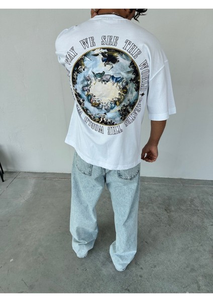 See The World Beyaz Oversize T-Shirt fırsatları