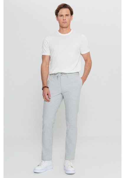 Slim Fit Dar Kesim Beli Bağlamalı Gofre Desenli Yan Cep Casual Pantolon modelleri