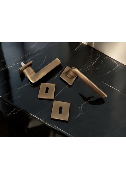 Cloud Gate Mat Antik Sarı Kare Rozetli Oda Kapı Kolu 1 Takım fiyatları