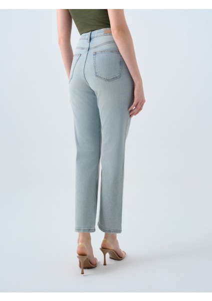 Comfort Straight Comfort Fit Kadın Pantolon fırsatları