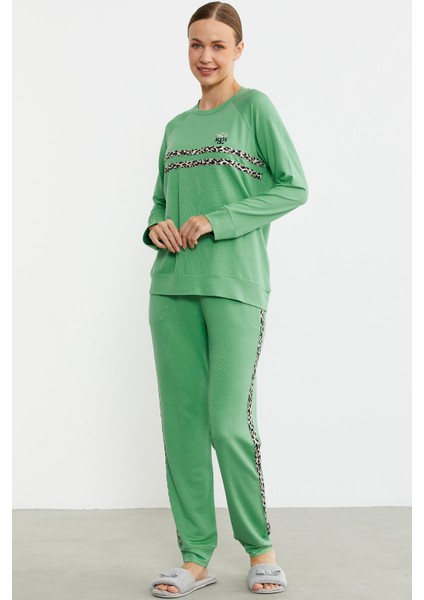 Leopar Çizgili Jogger Pijama Takım - Yeşil indirimleri