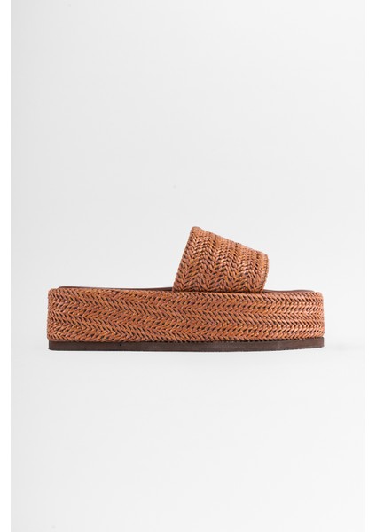 Zila Taba Dolgu Topuk Hasır Kadın Terlik