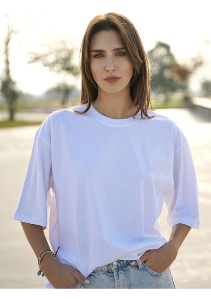 Oversize Beyaz Yarım Kollu Bisiklet Yaka Pamuk Baskısız T-Shirt modelleri