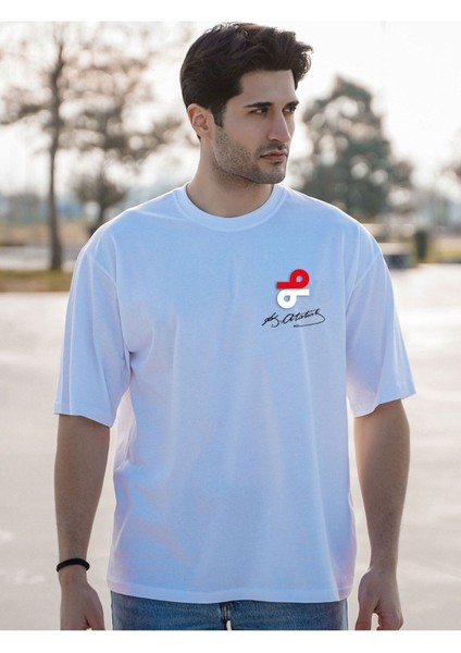 M. Kemal Atatürk Imzalı Oversize Beyaz Yarım Kollu Bisiklet Yaka Pamuk T-Shirt