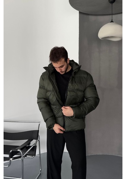 Erkek Kapüşonlu Fermuarlı Cepli Kışlık Şişme Kısa Mont modelleri