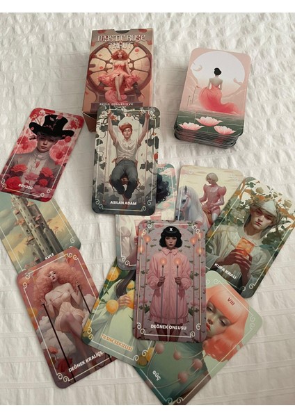 Mystic Rose Tarot Destesi ve Başlangıç Tarot Kitabı fırsatları