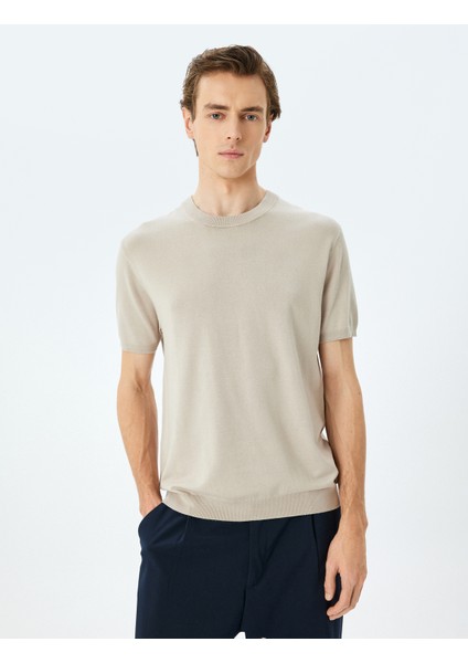 Regular Fit Bisiklet Yaka Viskon Basic Kısa Kollu Triko Tişört modelleri