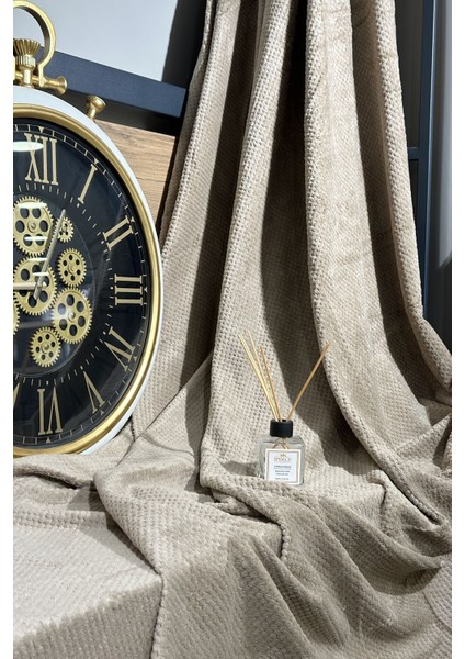 Elegance Pelüş Kaymaz Tabanlı Koltuk Örtüsü 170X215 cm Cappucino