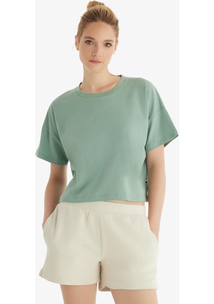Kadın %100 Pamuk Oversize Kısa Kol Yeşil T-Shirt C2T5N5O06
