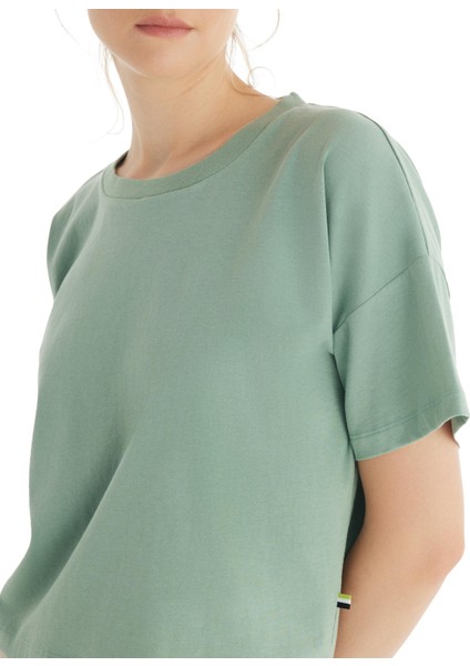 Kadın %100 Pamuk Oversize Kısa Kol Yeşil T-Shirt C2T5N5O06 fiyatları