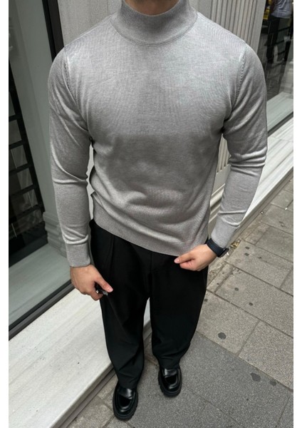 Erkek Standart Fit Normal Kesim Yarım Balıkçı Yaka Triko Kazak fiyatları