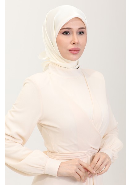 Kristal Eşarp 81079-22 Krem fiyatları