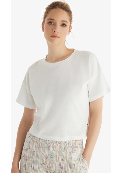 Kadın %100 Pamuk Oversize Kısa Kol Beyaz T-Shirt C2T5N5O06