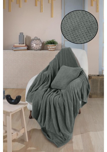 Wellsoft Berjer ve Tekli Koltuk Örtüsü ve Tv Battaniyesi 140X140 1 Adet 45X45 Kırlent Kılıfı Yeşil