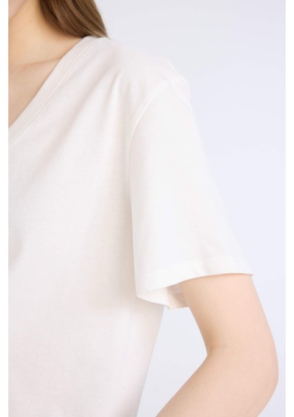 Regular Fit V Yaka Basic Düz Kısa Kollu Tişört D9593AX25SM