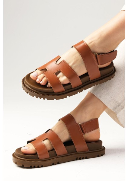 Gia Taba Renk Cırt Bantlı Kadın Sandalet