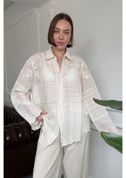 Oversize Nakışlı Gömlek- Bej