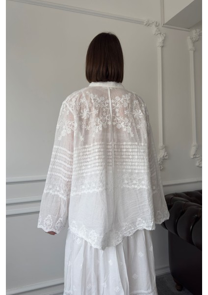 Oversize Nakışlı Gömlek- Beyaz