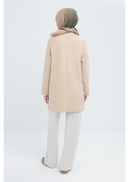 Bej-Manşeti Nervür Detaylı Yırtmaçlı Tunik modelleri