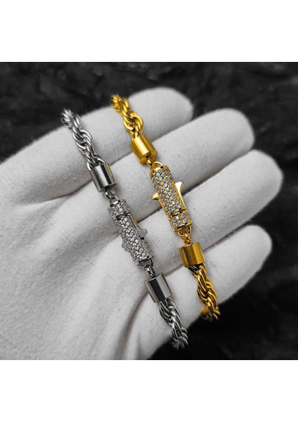 6mm Kalınlığındaki Çinko Levha Kullanılmasına Rağmen, Kullanılamayacak Kadar Sıcaktı. (Yurt Dışından)