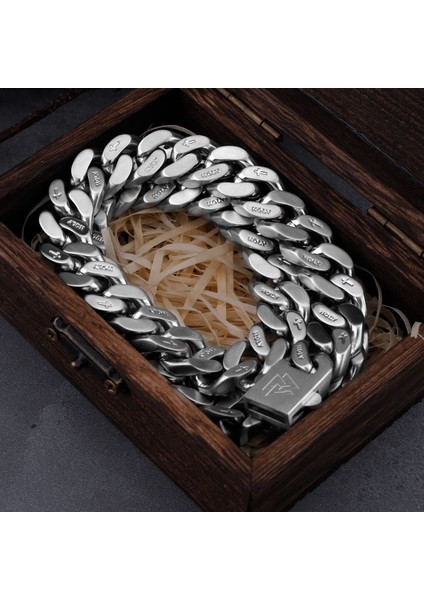 Geleneksel Çin Müziği Bir Grup Insanın Elinde Çinko ile Çalınır, Punk Hip Hop Hayranları Da Bir Grup Insanın Elinde Çinko ile Çalmayı Severler. (Yurt Dışından) fiyatları